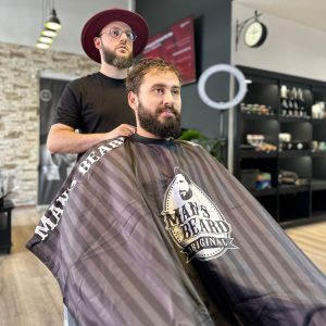 Sili black cape